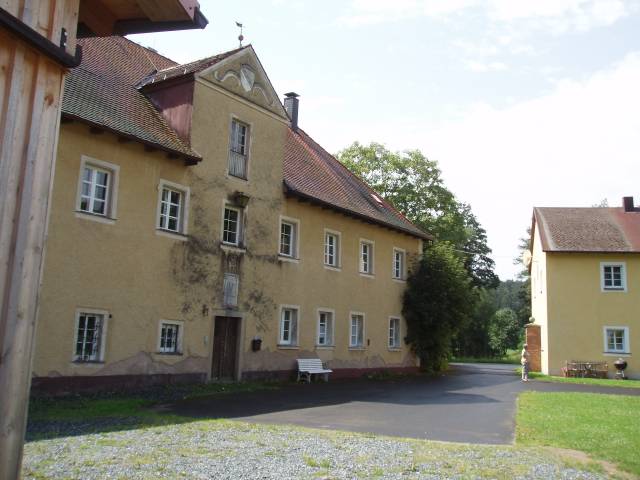 Trautenberg Fassade Nebengebäude