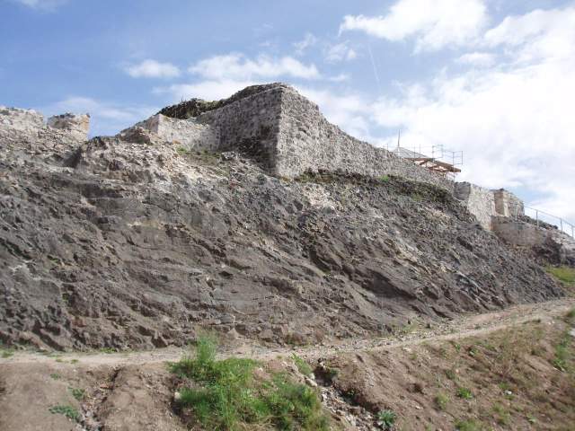 Waldeck Burg Basalkegel